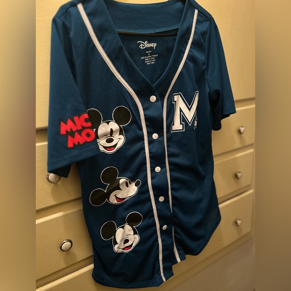 Disney Mickey Mouse Jersey. Adorable and in pristine condition.